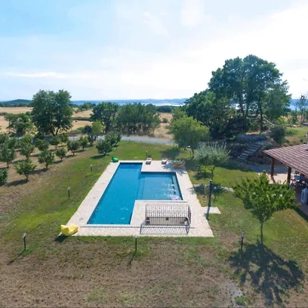 Domus Nirale Villa